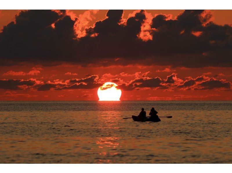 [Okinawa Prefecture, Ishigaki Island] Sunset Night Kayaking (SLR Photo Tour)の紹介画像