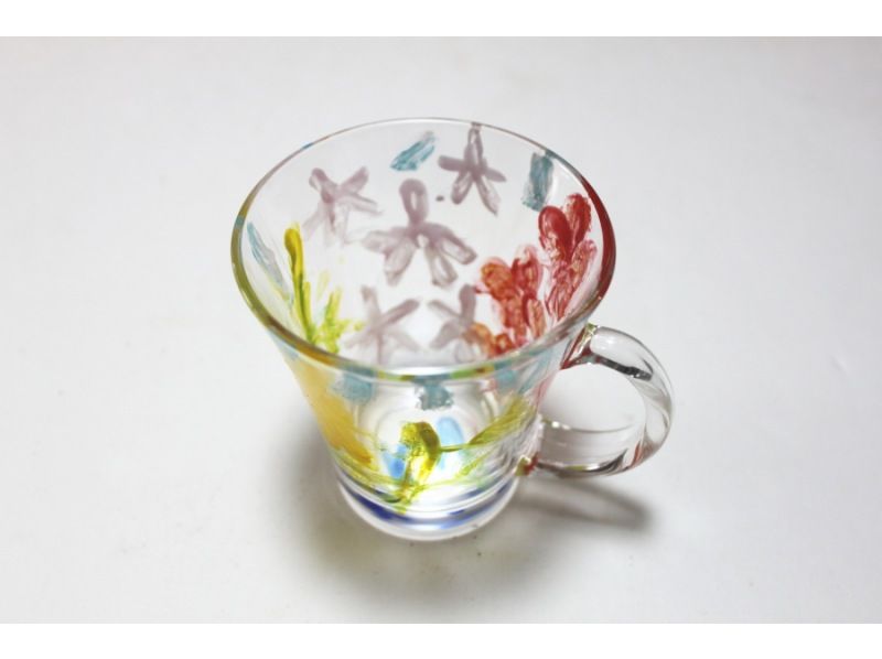 [神奈川-横滨]在杯子或盘子上自由绘制！玻璃画体验！の紹介画像