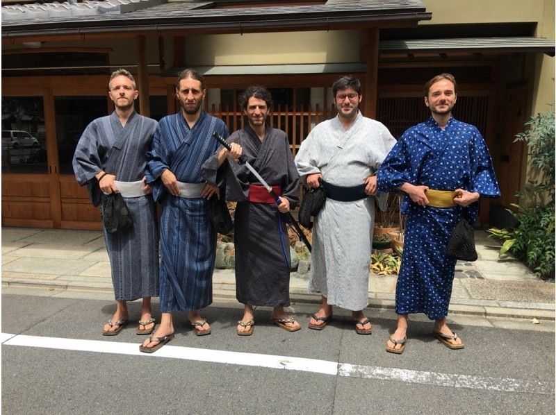 [Kyoto, Shijo Station] Kimono rental "Kimono experience (Yukata in summer!)" Walk around Kyoto in a kimono with a classic pattern! 7 minutes walk from Shijo/Karasuma Station (English support available)の紹介画像