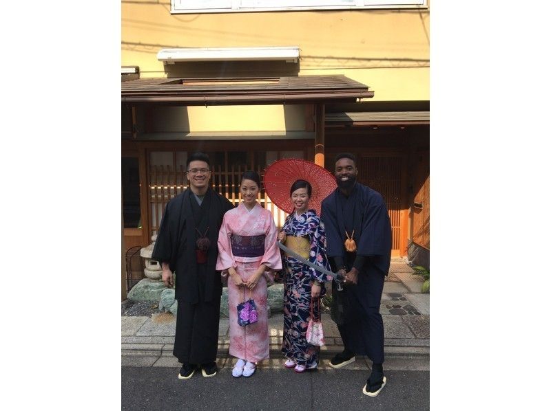 [Kyoto / Kyoto Station] Kimono Rental "Kimono experience" Wear a classic pattern kimono and take a walk in Kyoto! 7 minute walk from Kyoto Station (English available)の紹介画像