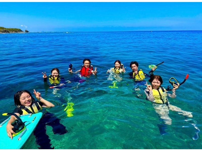 [Okinawa / Kouri Island] Experience with a secure charter for each group! Let's look for clownfish and turtles Snorkel tour 60 minutes ♪の紹介画像