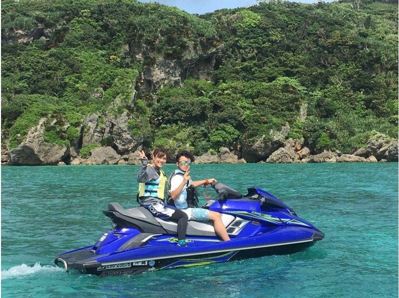 [Okinawa / Kouri Island / Personal Watercraft] Experience with a secure charter for each group! Many superb view points! Jet ski rental 30 minutes ♪の紹介画像