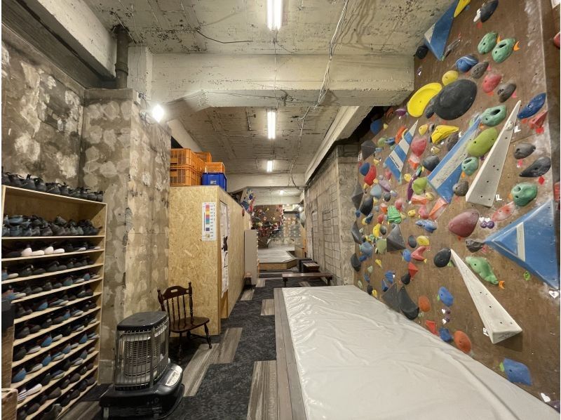 【Shinjuku ward· Bouldering]For the first time only 50%Sale! In a hideaway gym Bouldering! (Beginner free lecture included)の紹介画像