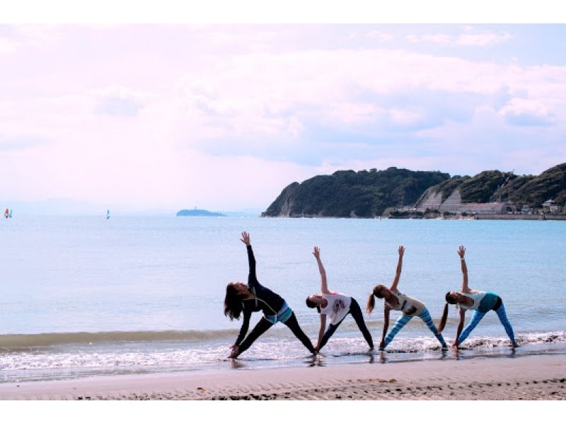 [Shonan/Zushi/Beach Yoga] Held 3 times a day! 60 minute yoga lesson that even beginners can enjoy★Free yoga mat and photo data giftの紹介画像