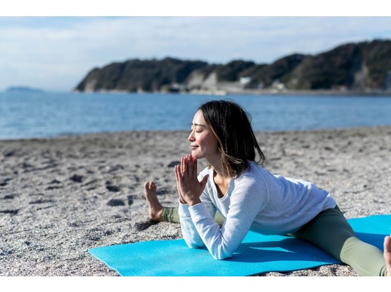 [Shonan/Zushi/Beach Yoga] Held 3 times a day! 60 minute yoga lesson that even beginners can enjoy★Free yoga mat and photo data giftの紹介画像