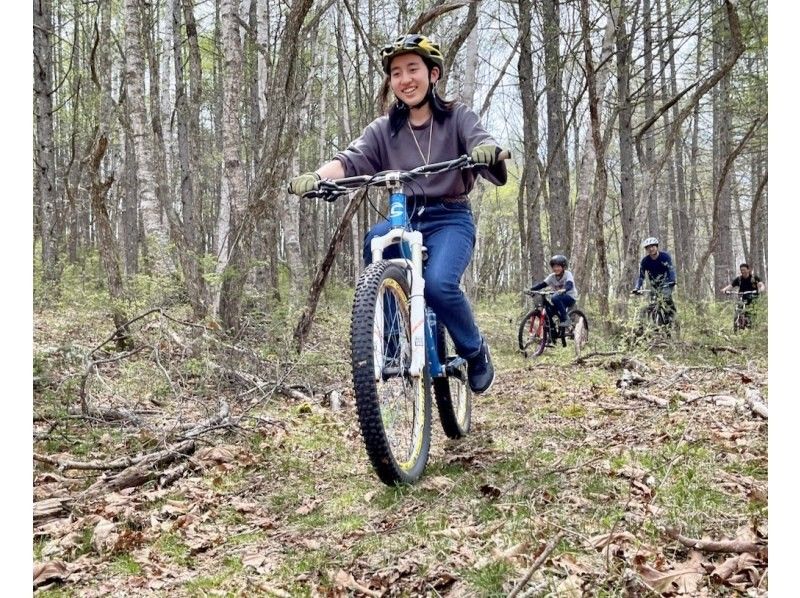 Virtually no climbing! [Private reservation!] Special plan! 90-minute mountain biking experience. Enter a real forest! の紹介画像