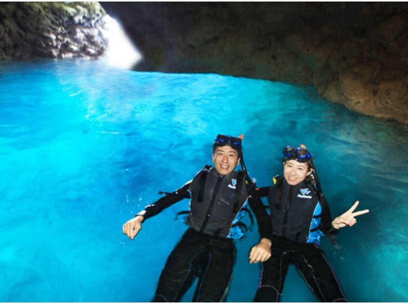 [Highest probability in the prefecture] Go by boat! ! Blue Cave impressive snorkeling tour & spectacular ocean terrace BBQ! ! Recommended for families, couples, and company trips!の紹介画像