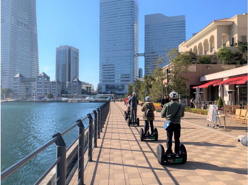 [Yokohama] Enjoy Yokohama's famous sights and cherry blossoms on a Segway! Tour the stylish cityscape, cherry blossom viewing, seaside breeze, and historical sites since the opening of Yokohama Port!の紹介画像