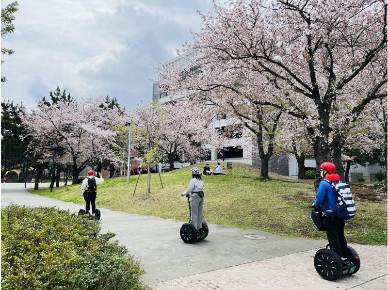 【横浜】セグウェイで横浜の名所や桜を満喫！おしゃれな街並み、海辺の潮風、横浜開港以来の史跡を巡ります！の紹介画像