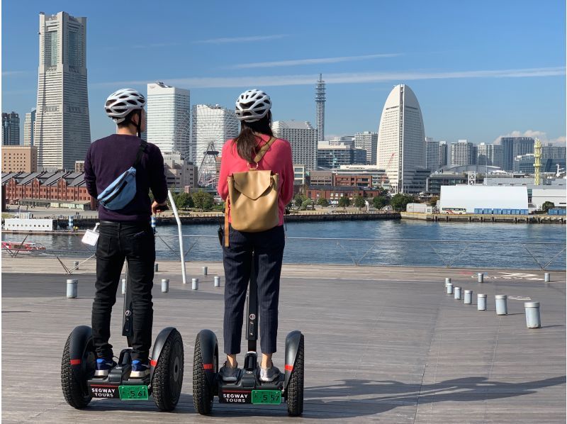 [Yokohama] Enjoy Yokohama's famous sights and cherry blossoms on a Segway! Tour the stylish cityscape, cherry blossom viewing, seaside breeze, and historical sites since the opening of Yokohama Port!の紹介画像