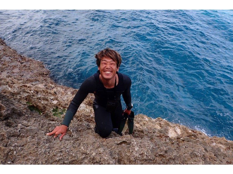 2人以上！ 【沖繩縣恩納村】Blue Cave Impressive Snorkel Tour & Experience Diving Long（附照片資料）の紹介画像