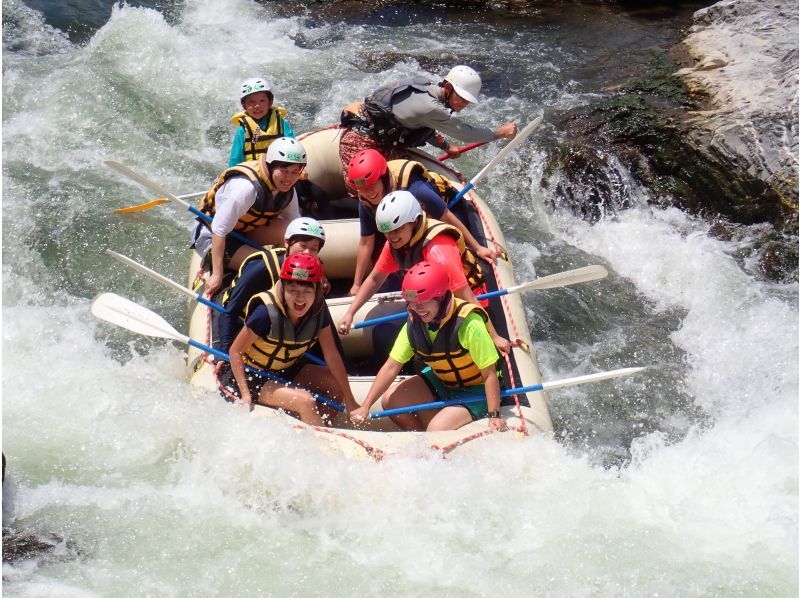 【Kyoto · Hozu River】 A natural roller coaster that nature creates! Rafting Tour (9:00 AM course)の紹介画像