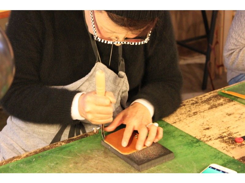 [Kanagawa ・ Chigasaki】 Made a hand-sewn pass case using Italian leatherの紹介画像