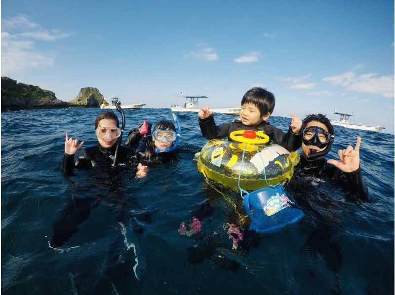 [冲绳·恩纳村】便宜！乘船蓝洞浮潜♪（2岁参加OK！）の紹介画像