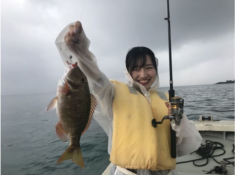 [3 minutes by car from Okinawa Churaumi Aquarium] Private charter boat fishing for one group, 3 hours of satisfying fun plan ♪ ♪の紹介画像
