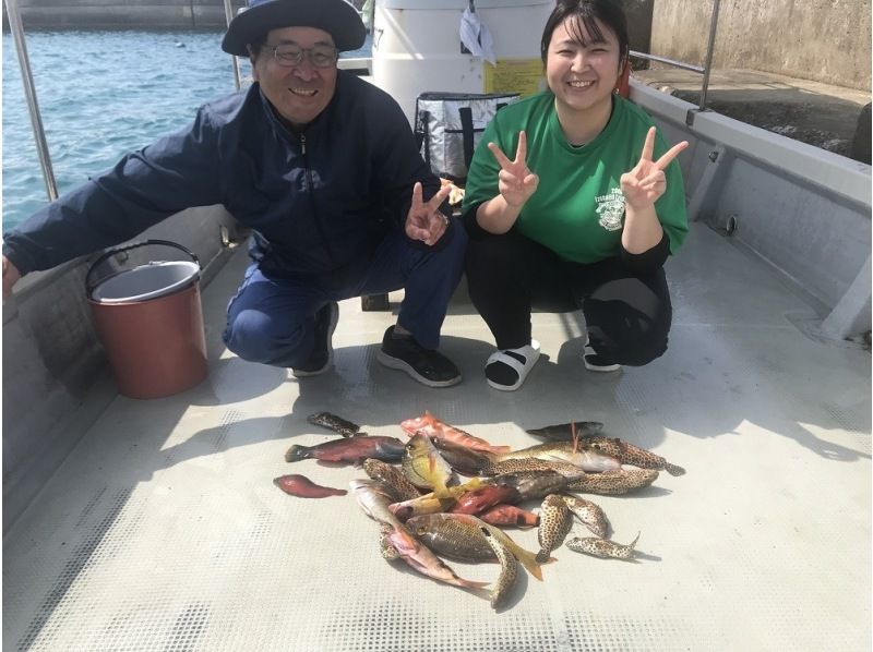 [距离冲绳美丽海水族馆 3 分钟车程] 一组包船钓鱼，满足 3 小时的享受计划 ♪ ♪の紹介画像