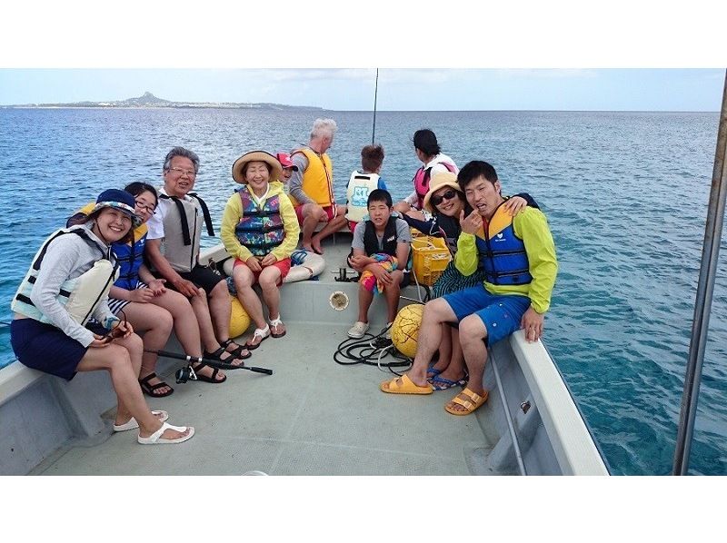 [距离冲绳美丽海水族馆 3 分钟车程] 一组包船钓鱼，满足 3 小时的享受计划 ♪ ♪の紹介画像
