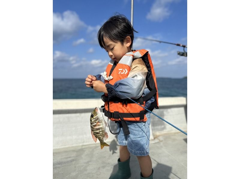 【沖縄美ら海水族館から車で３分】　一組貸切開催　船釣り　満足3時間　enjoyプラン　♪　♪の紹介画像