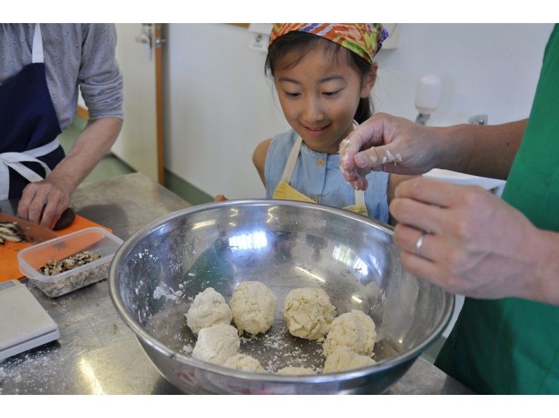 [Okinawa Nago City]Okinawa Soba Making Experience-Making Okinawa Style Rice! Small children can enjoy together!の紹介画像