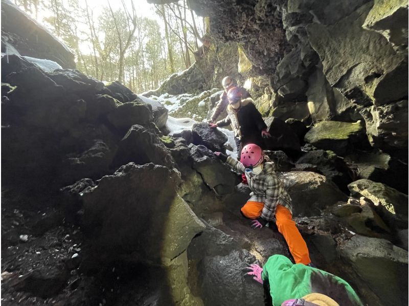 [山梨縣/洞穴探險] GW 假期 - 青木原森林漫步和熔岩洞穴探索之旅の紹介画像