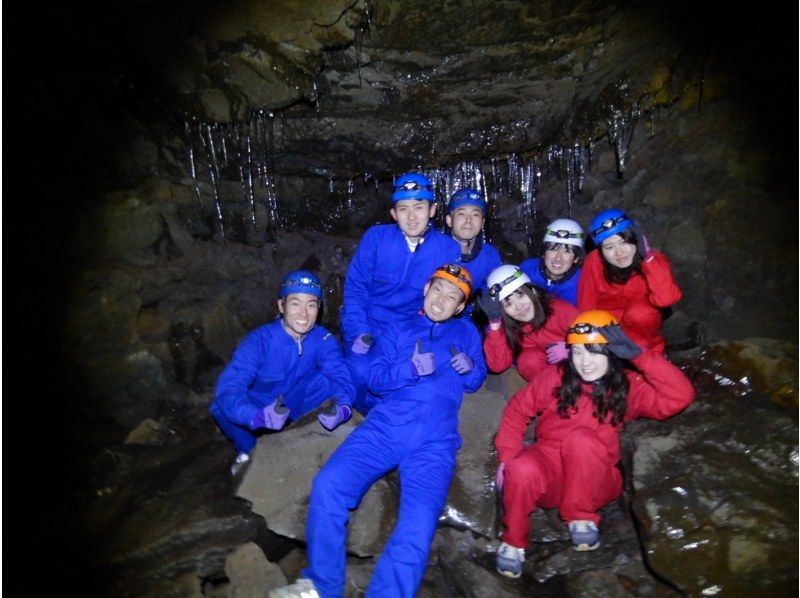 [Yamanashi Prefecture, caving and corona measures are being implemented! ] Journey to explore the truth of Jukai / Mysterious forest, Aokigahara Jukai walk & lava cave explorationの紹介画像