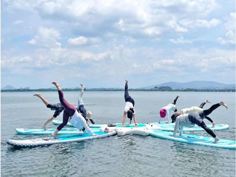 [Shiga / Lake Biwa] Let's do SUP Yoga empty-handed on Lake Biwa! !!の紹介画像