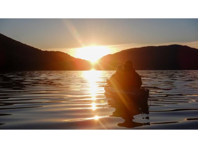 ≪Coming at 5 o'clock≫ Canoe tour with a spectacular view at Lake Chuzenji in Nikko Small group, reserved, with photosの紹介画像