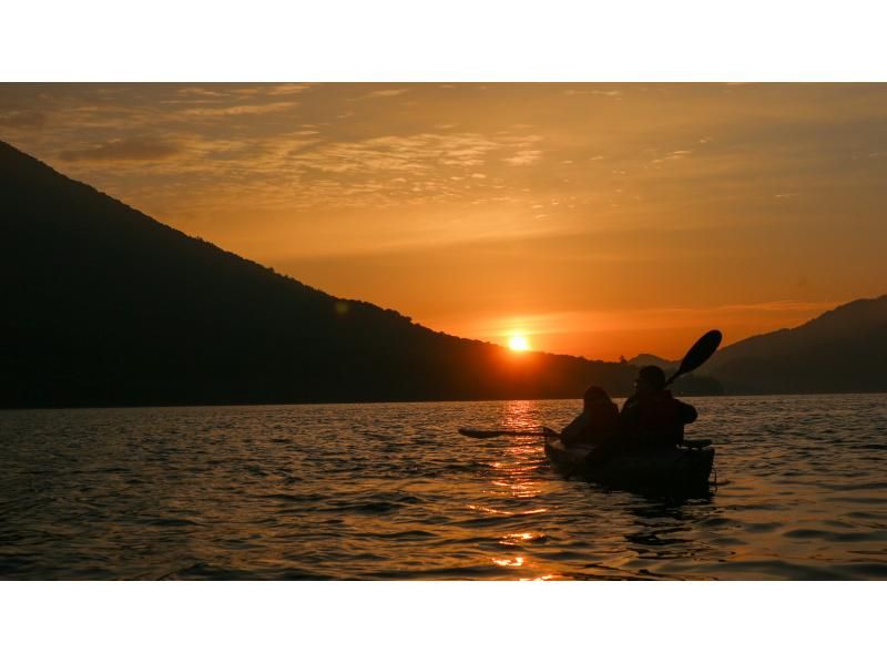 ≪Coming at 5 o'clock≫ Canoe tour with a spectacular view at Lake Chuzenji in Nikko Small group, reserved, with photosの紹介画像