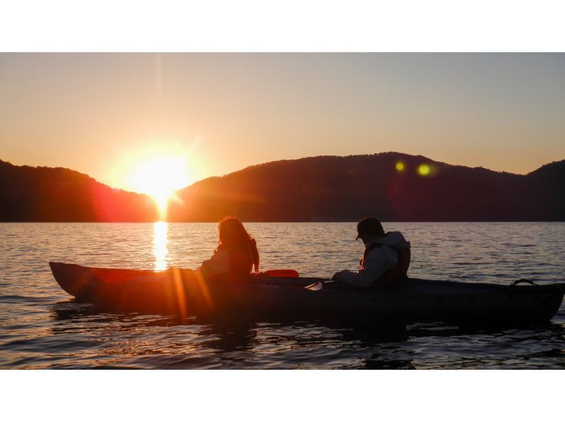 ≪Coming at 5 o'clock≫ Canoe tour with a spectacular view at Lake Chuzenji in Nikko Small group, reserved, with photosの紹介画像