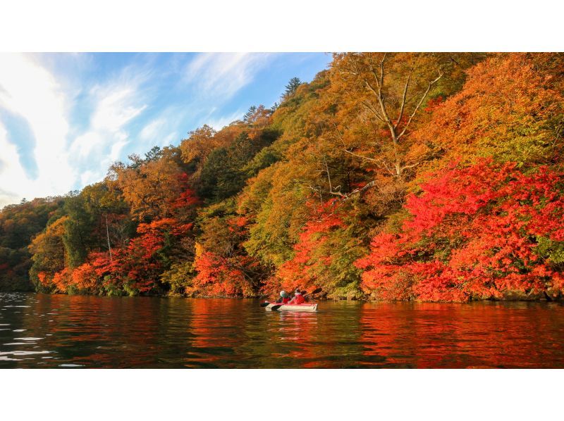 ≪Coming at 5 o'clock≫ Canoe tour with a spectacular view at Lake Chuzenji in Nikko Small group, reserved, with photosの紹介画像