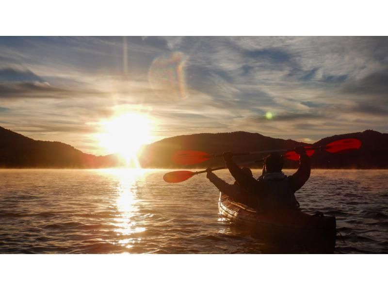 ≪Coming at 5 o'clock≫ Canoe tour with a spectacular view at Lake Chuzenji in Nikko Small group, reserved, with photosの紹介画像