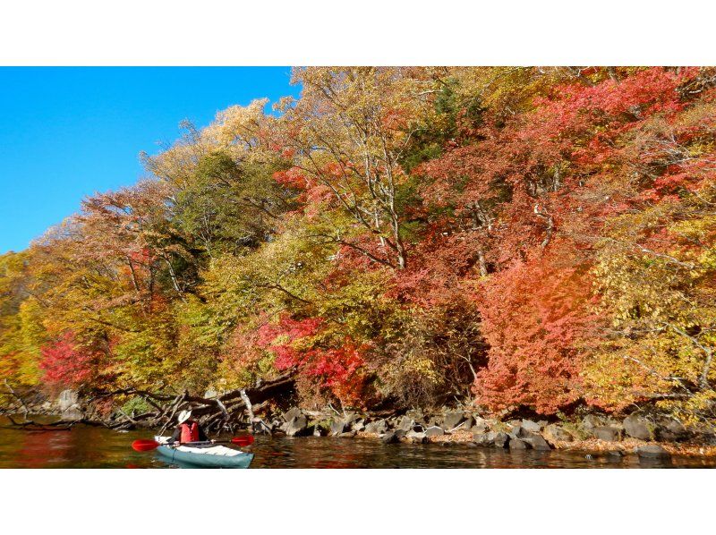≪Coming at 5 o'clock≫ Canoe tour with a spectacular view at Lake Chuzenji in Nikko Small group, reserved, with photosの紹介画像