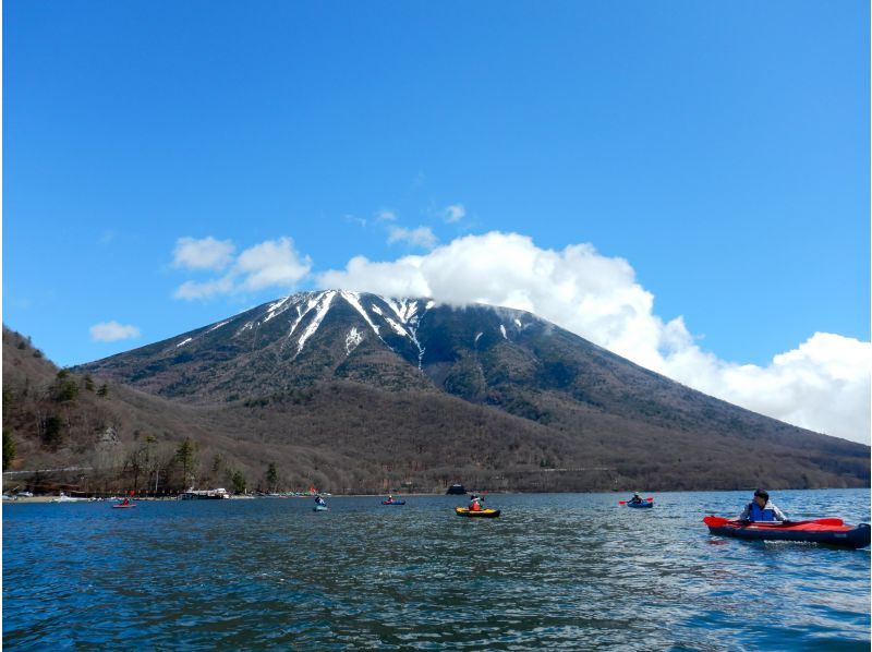 ≪10, 13時≫　日光中禅寺湖で絶景のカヌーツアー　少人数・貸し切り・写真付きの紹介画像