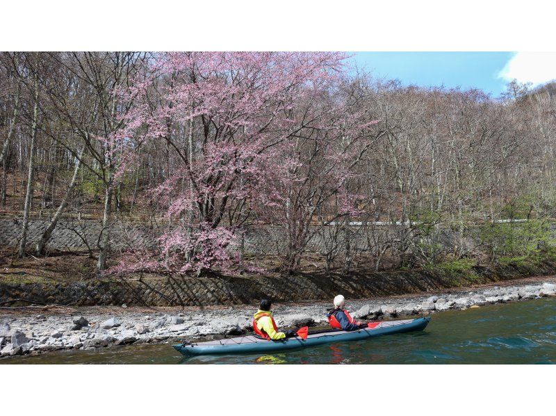 ≪10, 13時≫　日光中禅寺湖で絶景のカヌーツアー　少人数・貸し切り・写真付きの紹介画像