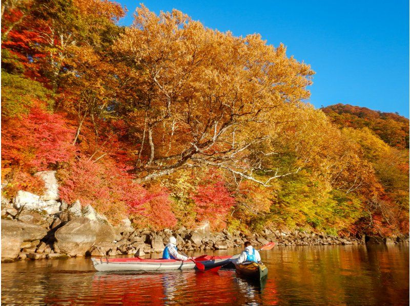 ≪10, 13:00≫ 獨木舟之旅，可欣賞日光中禪寺湖的壯麗景色 小團體，預訂，照片の紹介画像