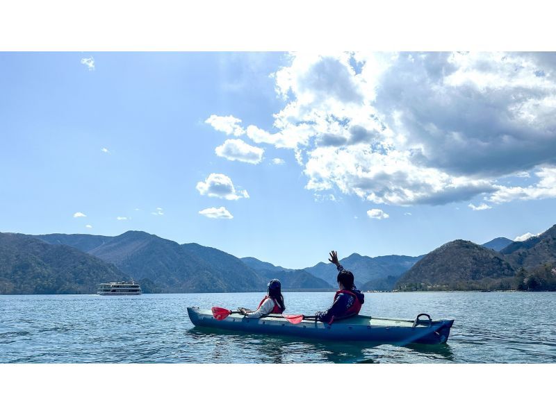≪10, 13時≫　日光中禅寺湖で絶景のカヌーツアー　少人数・貸し切り・写真付きの紹介画像