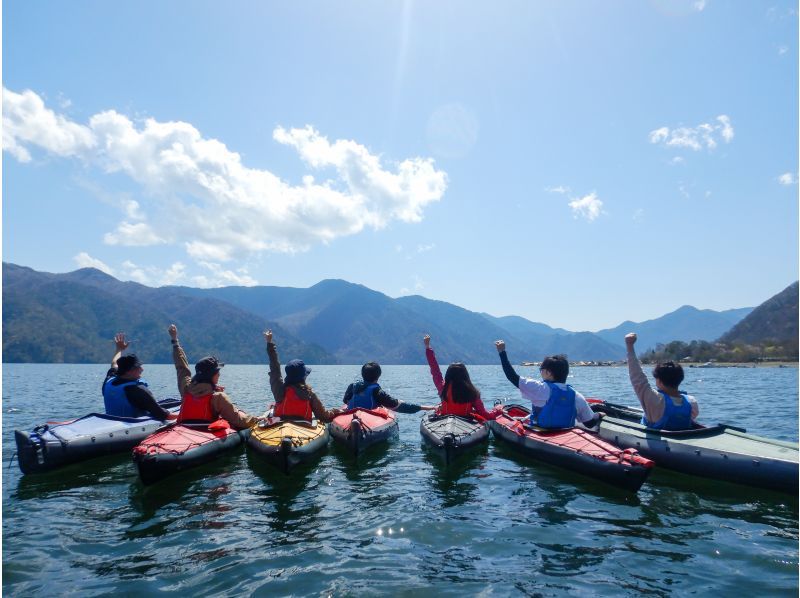 ≪10, 13:00≫ 獨木舟之旅，可欣賞日光中禪寺湖的壯麗景色 小團體，預訂，照片の紹介画像