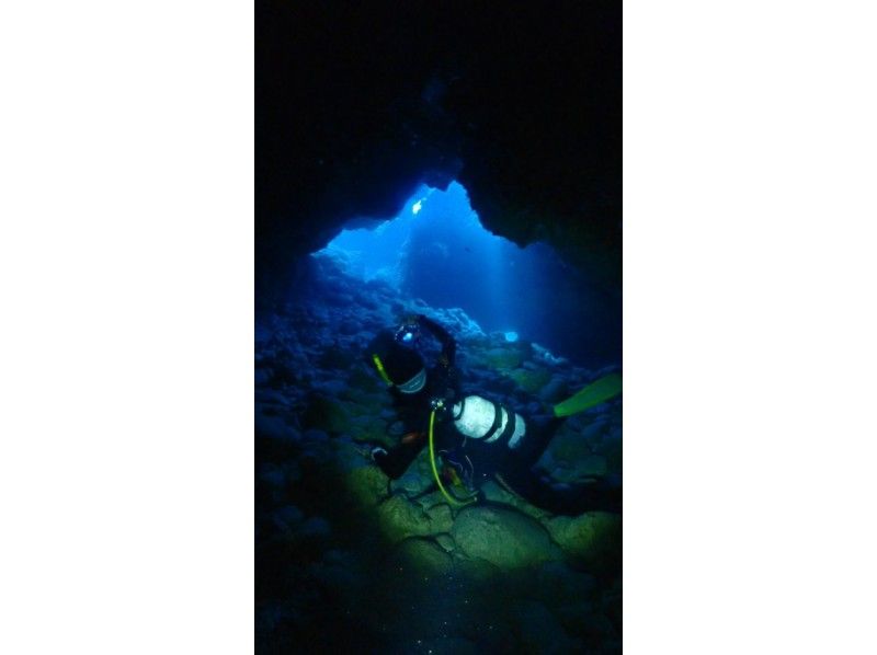 [冲绳·伊拉贝岛（Irabe Island）乘风扇潜水，欣赏伊拉贝岛（Irabe Island）地形的美丽海景！ （最多3次潜水）C卡必答の紹介画像