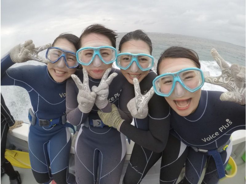 ◇青の洞窟＆熱帯魚と美ら海◇貸切ビーチダイビング◇ 餌あげ無料◇Gopro無料写真動画プレゼント◇施設使用無料◇の紹介画像