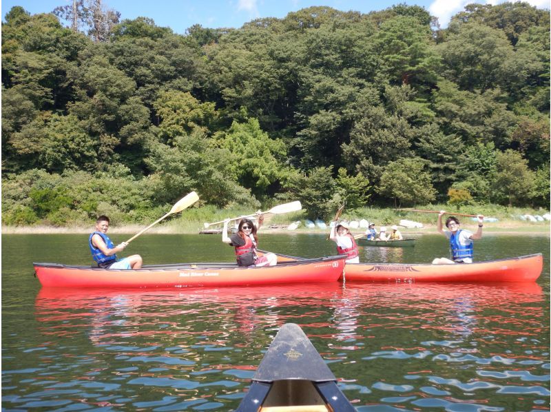 [山梨县/河口湖]河口湖加拿大体验，120分钟路线，独木舟湖上漫步＆留下回忆的旅行の紹介画像