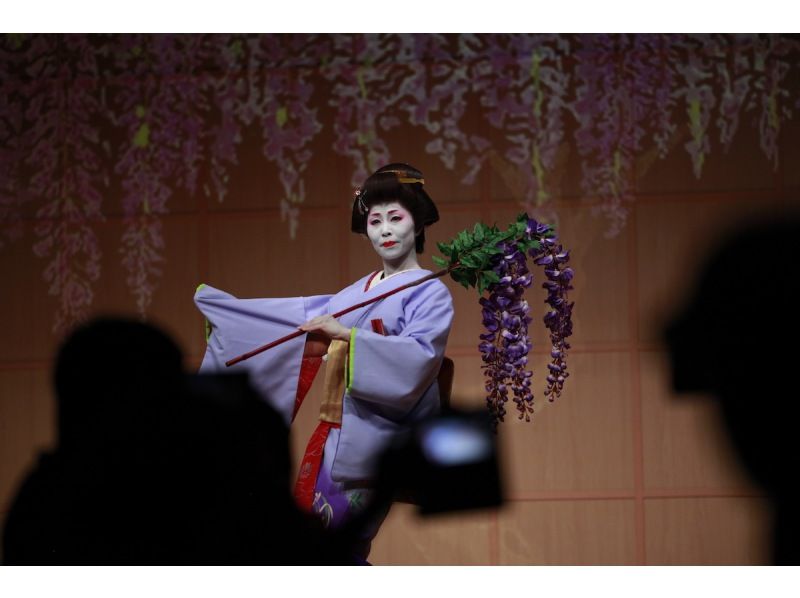 Tokyo/Kanda Myojin Matcha & dance show, Calligraphy, origami, and Japanese wearing experience!