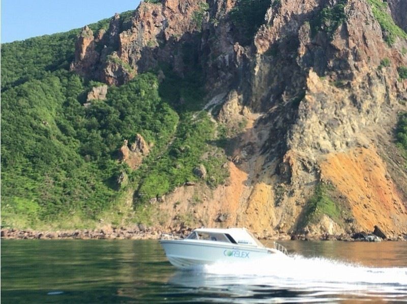 [Hokkaido ・ Otaru] Blue Cave Private Cruise Charter Planの紹介画像