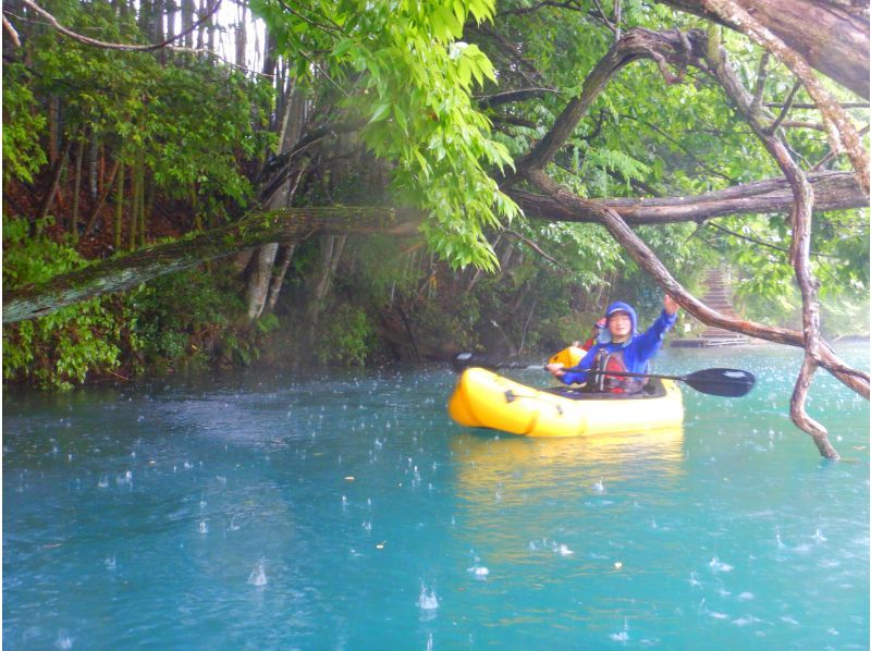 [Shima/Kusatsu] Same-day OK! Half-day packraft canoeing experience on the blue Lake Shima * Going out with your dogの紹介画像