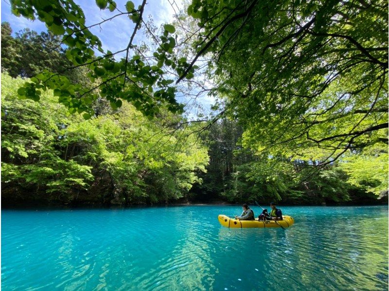 SALE! [Shima/Kusatsu] Same-day OK! Half-day packraft canoeing experience on the blue Lake Shima *Going out with your dogの紹介画像