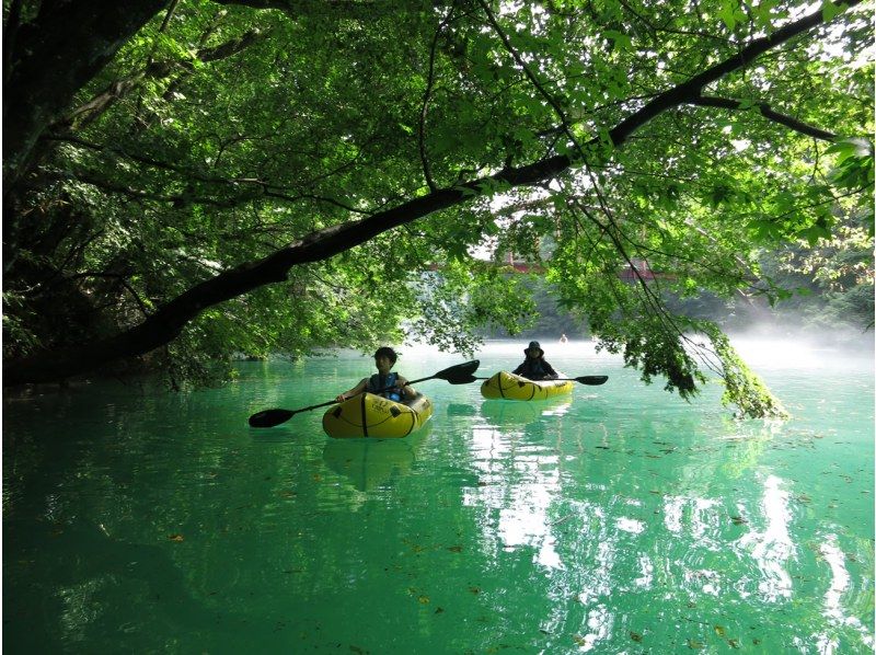 [Shima/Kusatsu] Same-day OK! Half-day packraft canoeing experience on the blue Lake Shima * Going out with your dogの紹介画像