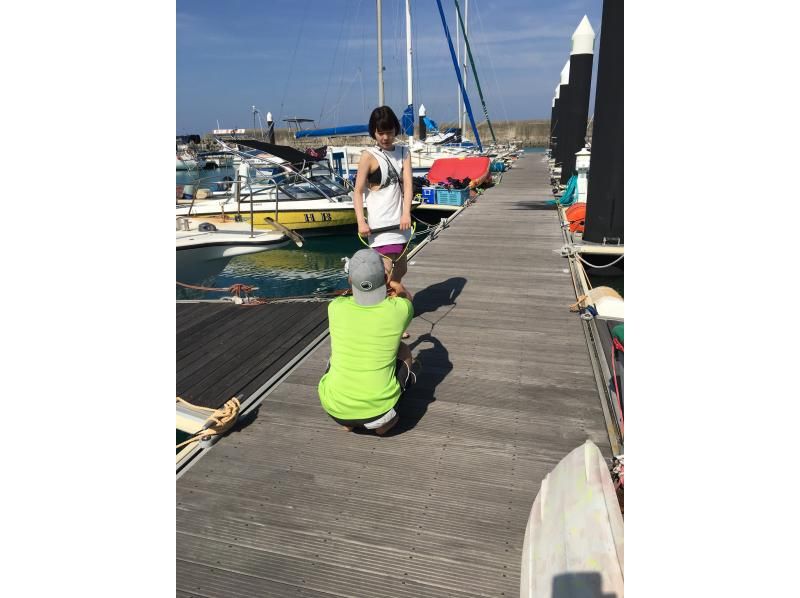 【沖縄・糸満】ボートでプロが教える！ウェイクボード★初心者・体験コースの紹介画像