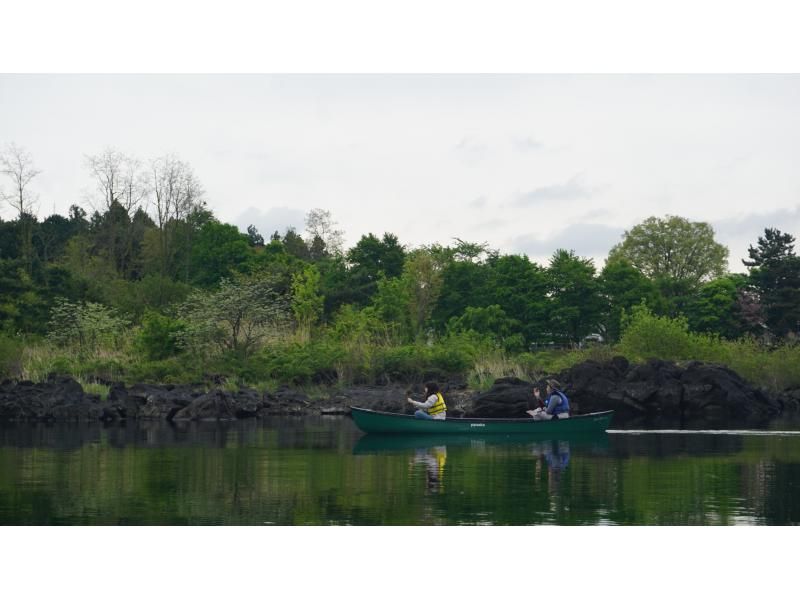 [Yamanashi Prefecture, Lake Kawaguchi] Midsummer Canadian Canoe Experience on Lake Kawaguchi - 90-minute Morning Courseの紹介画像