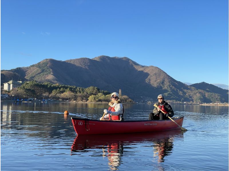 [Yamanashi Prefecture, Lake Kawaguchi] Early morning canoeing experience, 90-minute course, outdoor play avoiding the Three Cs! A canoe walk on the lake & a trip to make memories of summer vacation For group and family tripsの紹介画像