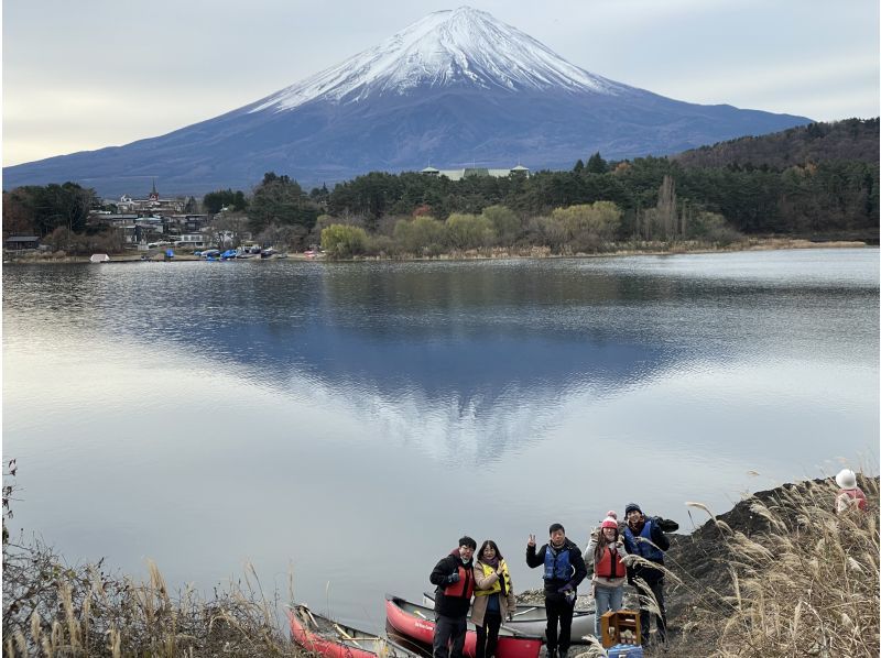 [Yamanashi Prefecture, Lake Kawaguchi] Early morning canoeing experience, 90-minute course, outdoor play avoiding the Three Cs! A canoe walk on the lake & a trip to make memories of summer vacation For group and family tripsの紹介画像