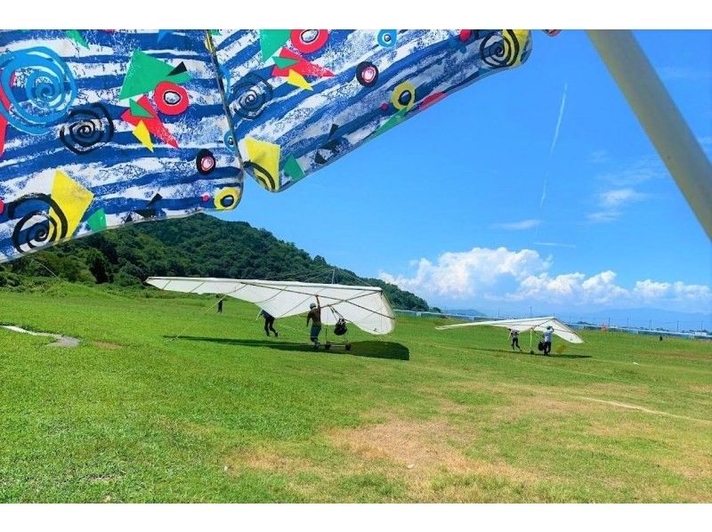 【滋賀・彦根・琵琶湖】＜1日コース＞とことん楽しむハンググライダー体験の紹介画像